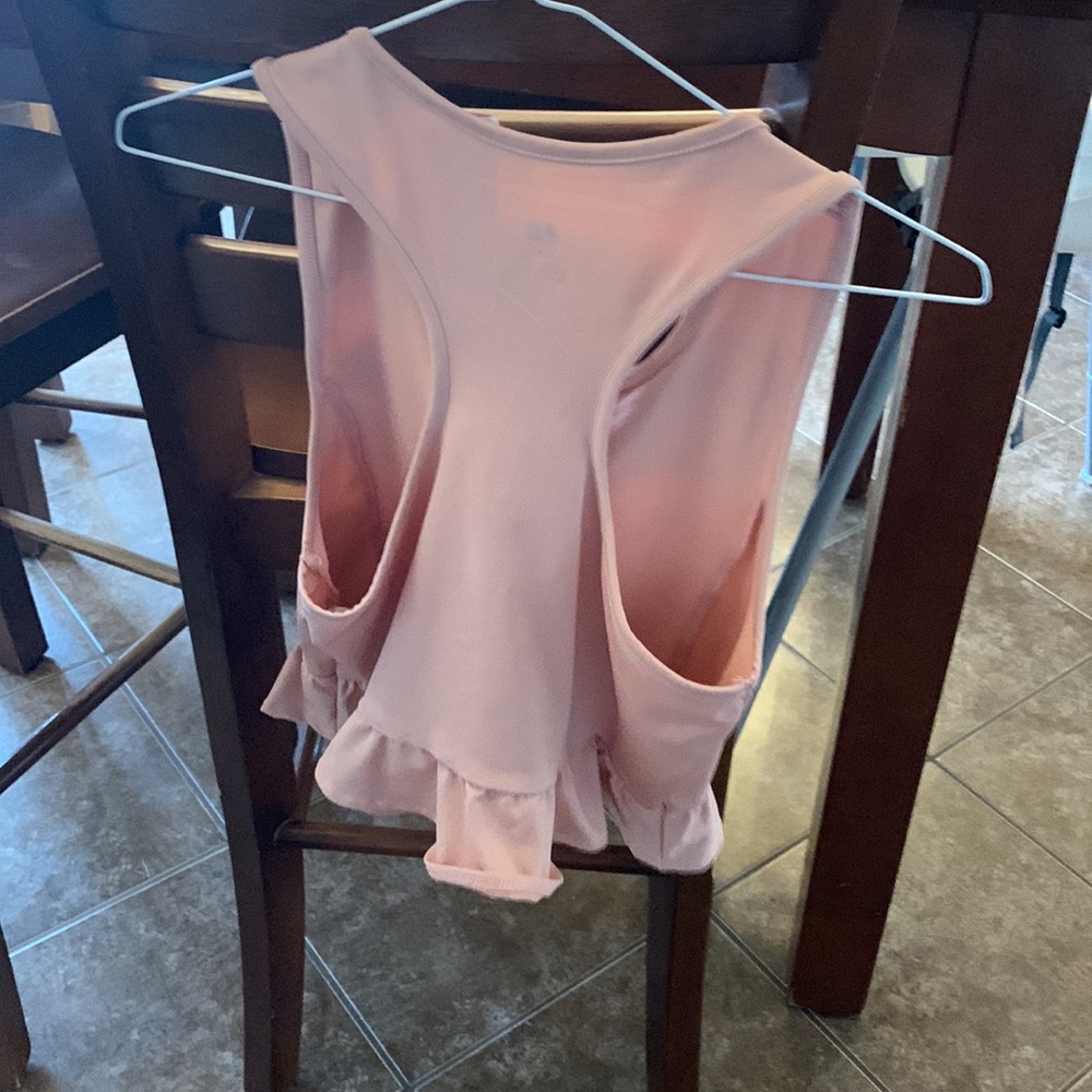 Workout top - Picture 2 of 4